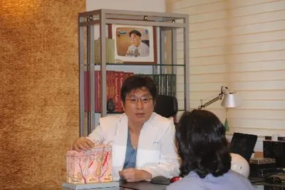 김응구성형외과의원 — 업체가 네이버 플레이스에 올린 사진 1