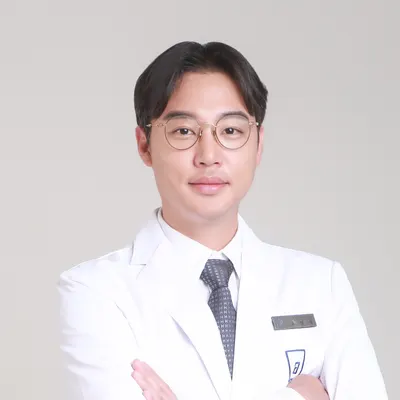 페이스성형외과의원 — 업체가 네이버 플레이스에 올린 사진 2