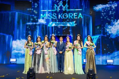셀럽성형외과의원 — 업체가 네이버 플레이스에 올린 사진 3