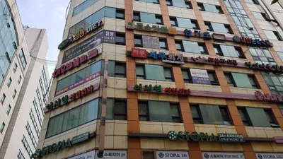 이시영성형외과의원 — 업체가 네이버 플레이스에 올린 사진 1